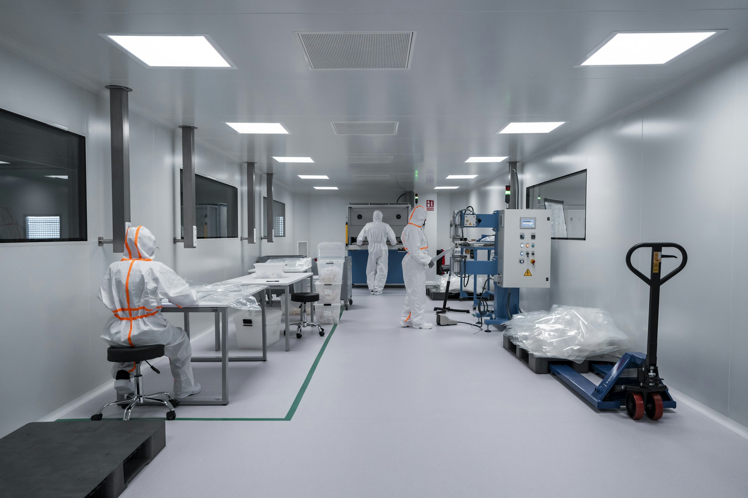 Pharmaceutical clean-room operations
